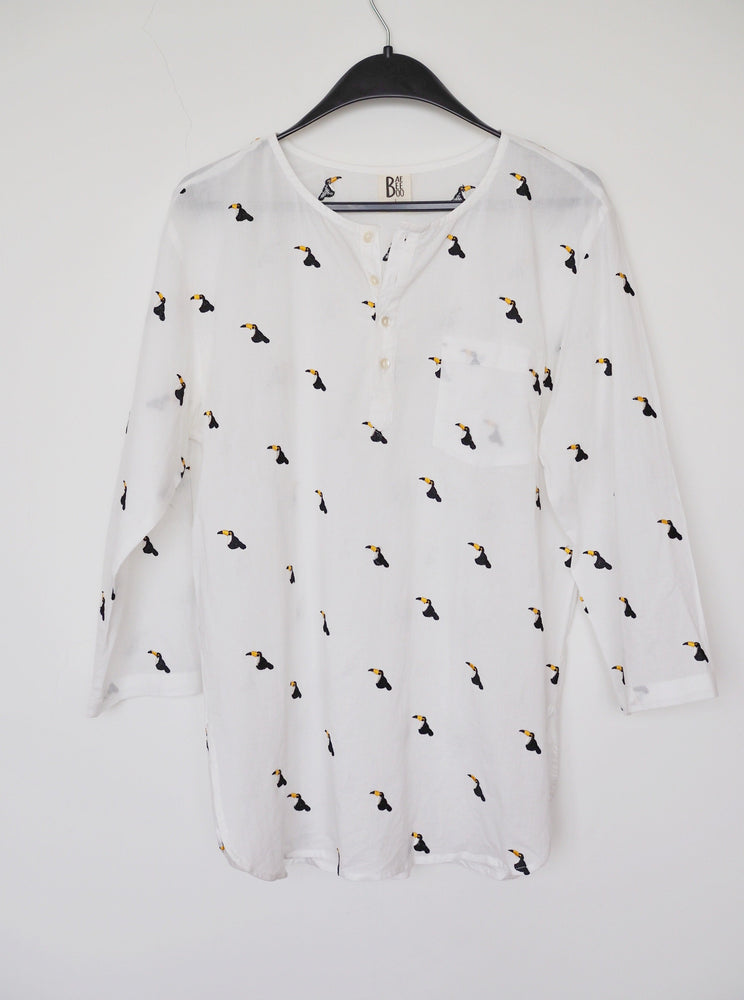 
                  
                    Toucan Shirt Unisex
                  
                