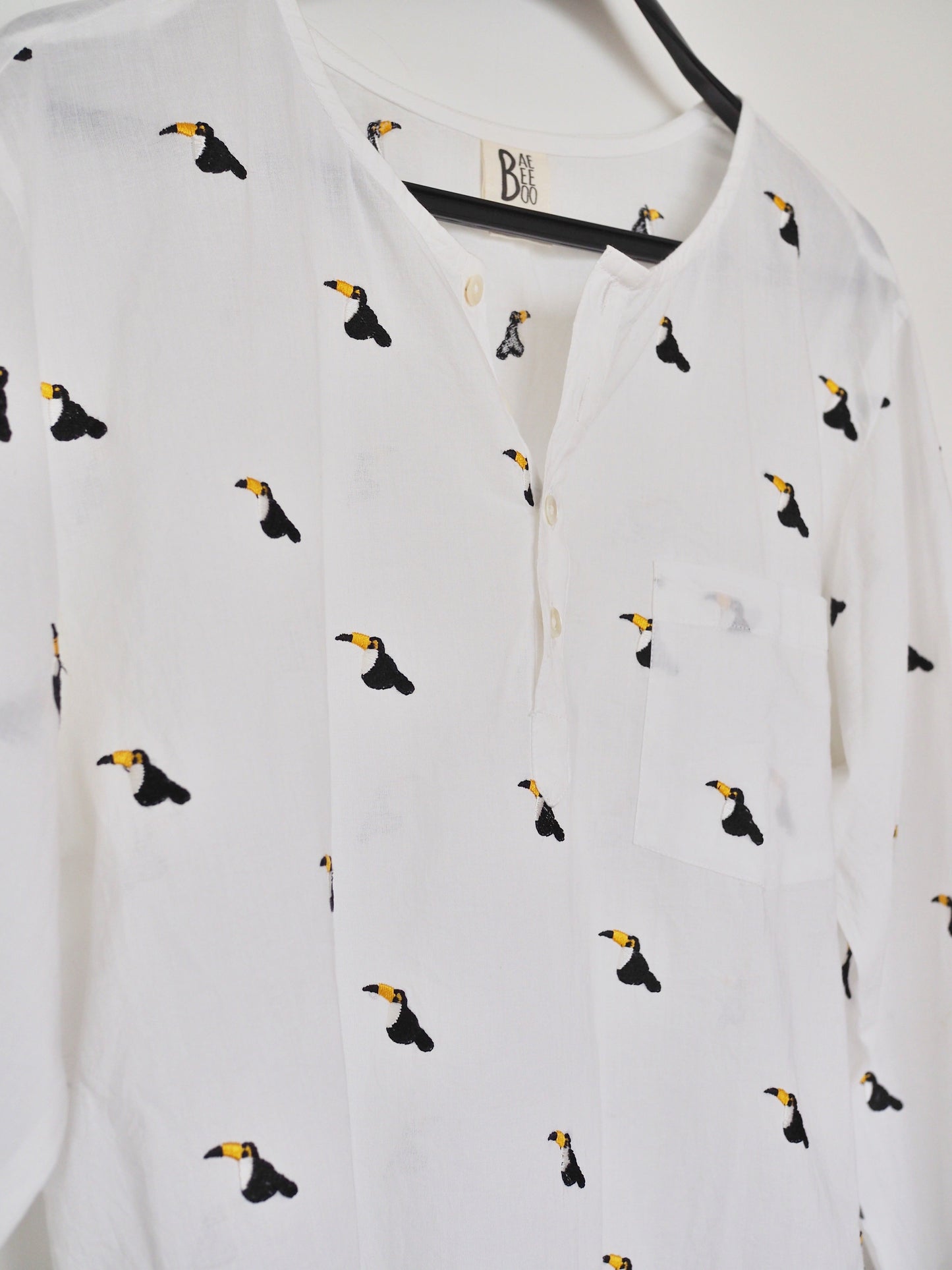 
                  
                    Toucan Shirt Unisex
                  
                