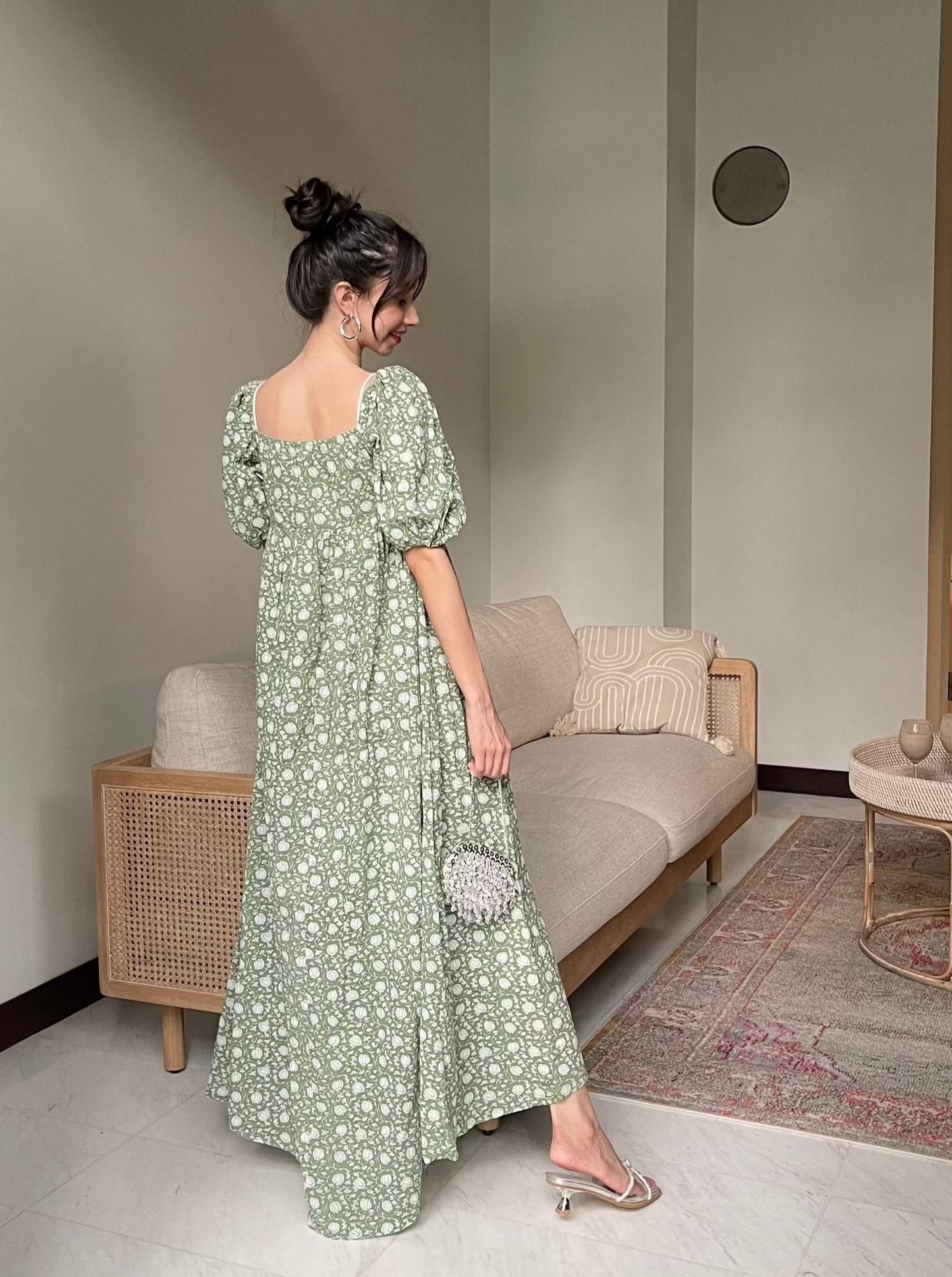 
                  
                    baebeeboo dress, maxi dress, green, puff sleeves, sweetheart neckline, maxi top, flowy dress, tie dress, ruched back,  smocked dress, elastic
                  
                