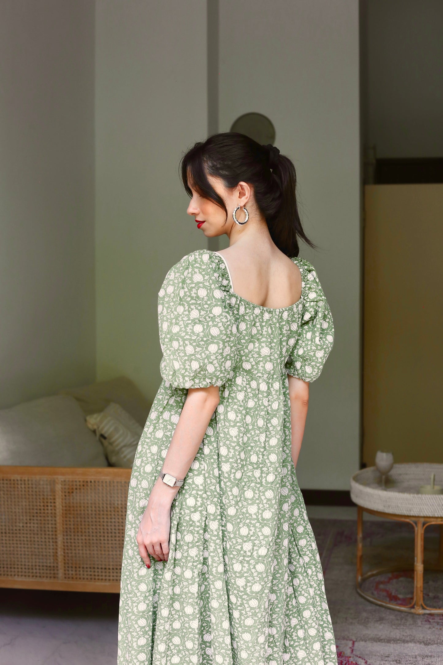 
                  
                    baebeeboo dress, maxi dress, green, puff sleeves, sweetheart neckline, maxi top, flowy dress, tie dress, ruched back,  smocked dress, elastic
                  
                