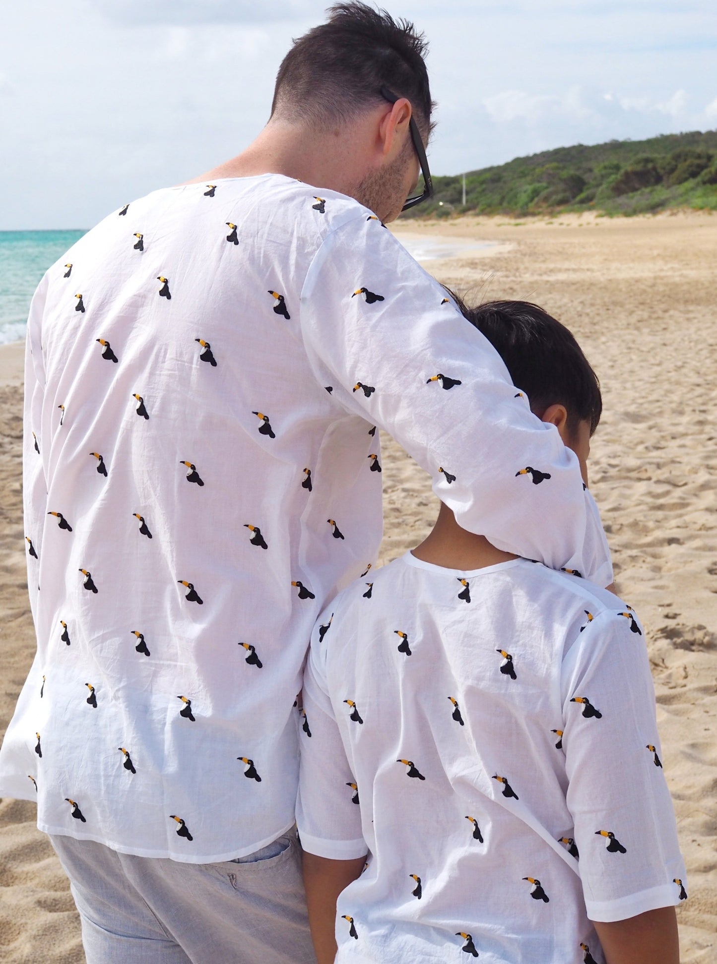 
                  
                    Toucan Shirt Unisex
                  
                