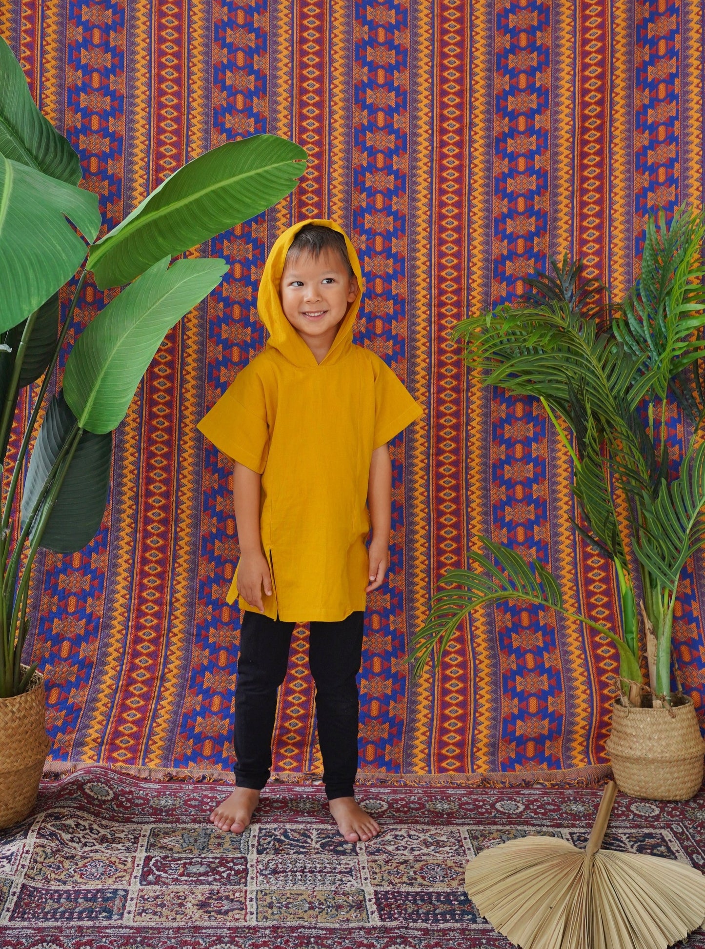 
                  
                    resort kids fashion, kids fashion, resort wear, kaftan, tunic, caftan, daisy boo, daisy, mustard, hooded, oversize hood, unisex
                  
                