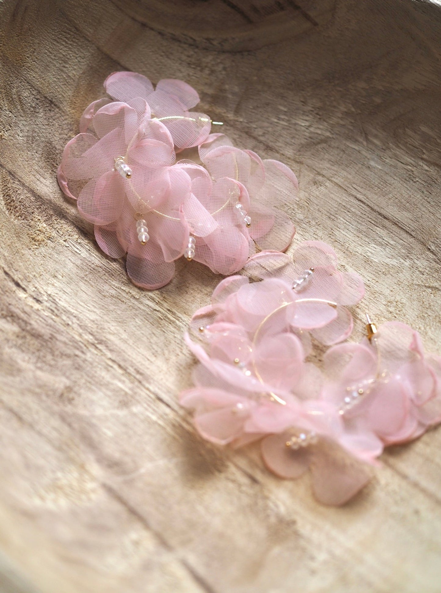 periwinkle, earrings, pink, white, botanical, flora, shopbaebeeboo, baebeeboo, accessories, resort