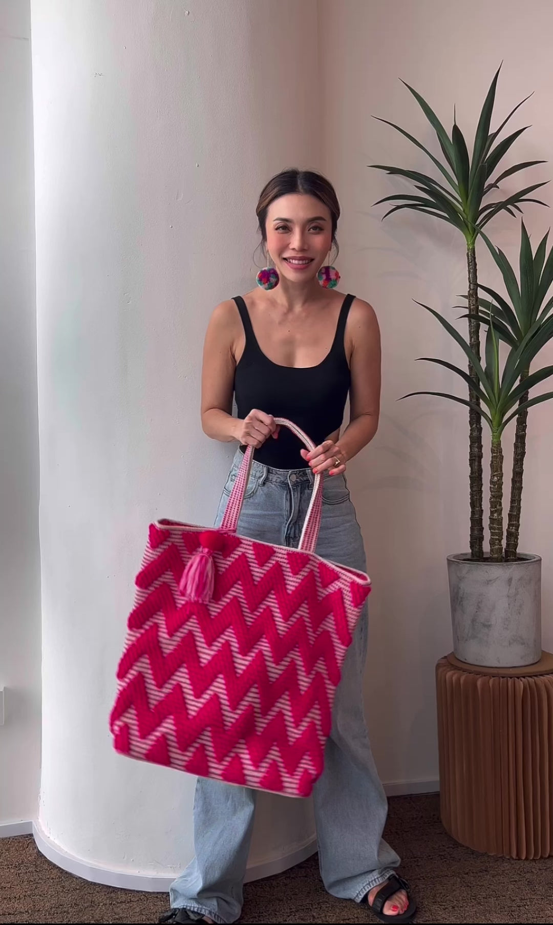 
                  
                    Load and play video in Gallery viewer, JaePoour Oversized Bag
                  
                